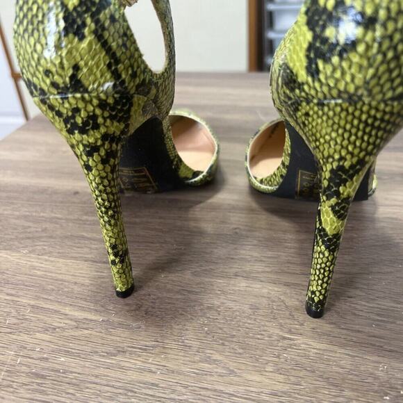 Shoedazzle Sophia & Lee Snake Skin April heels - Picture 9 of 9